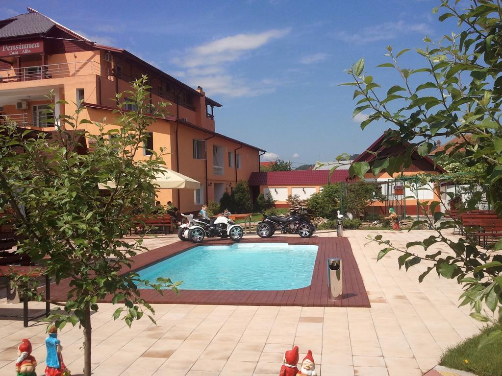 Casa Alba Hotel Râmnicu Vâlcea Екстериор снимка
