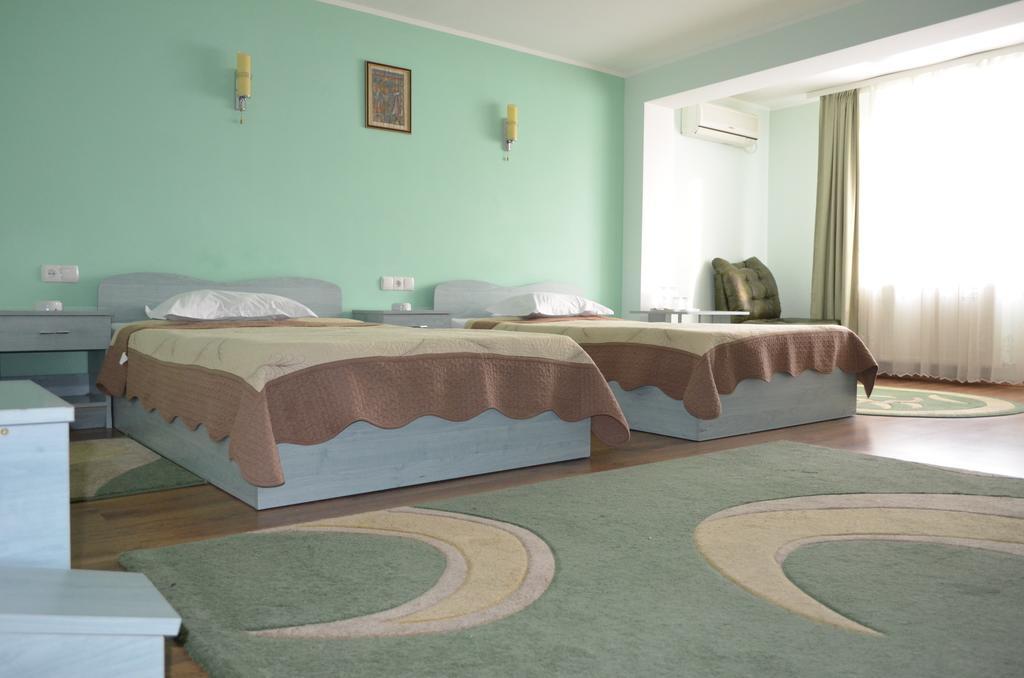 Casa Alba Hotel Râmnicu Vâlcea Екстериор снимка