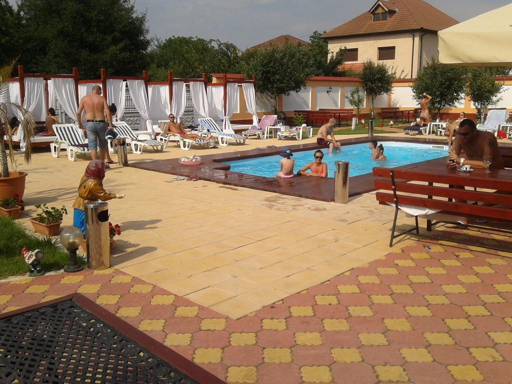 Casa Alba Hotel Râmnicu Vâlcea Екстериор снимка