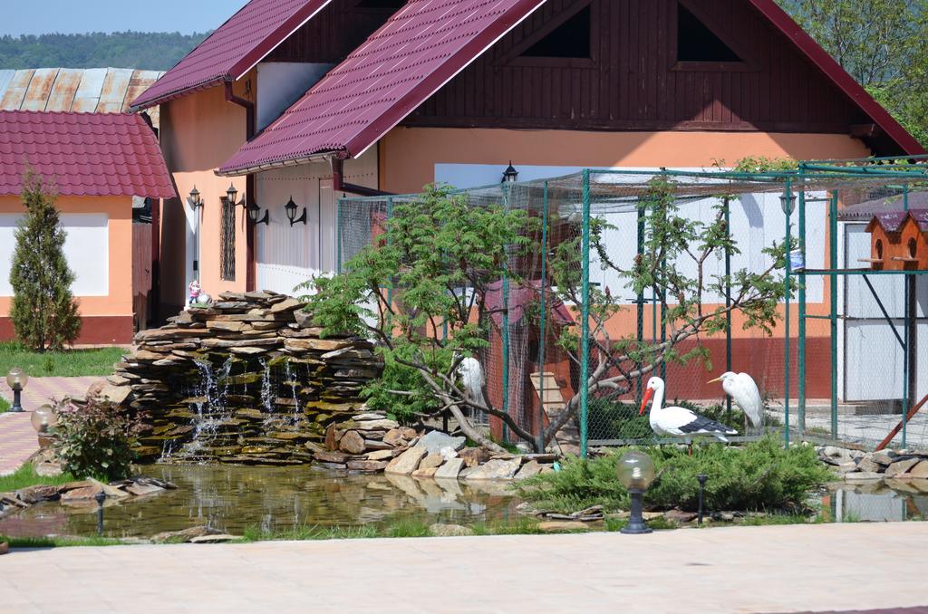 Casa Alba Hotel Râmnicu Vâlcea Екстериор снимка