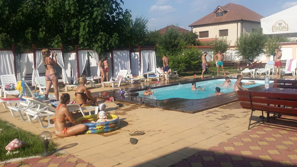 Casa Alba Hotel Râmnicu Vâlcea Екстериор снимка