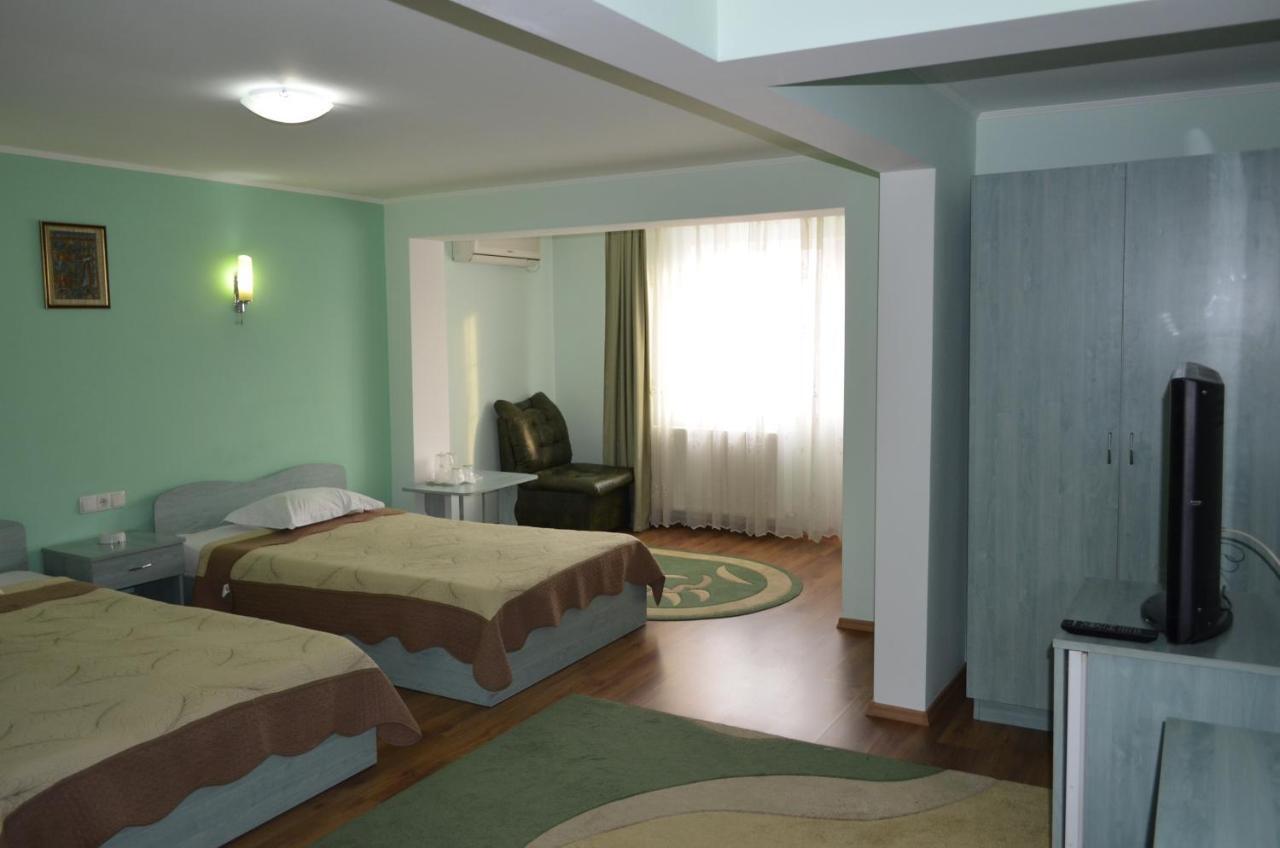 Casa Alba Hotel Râmnicu Vâlcea Екстериор снимка